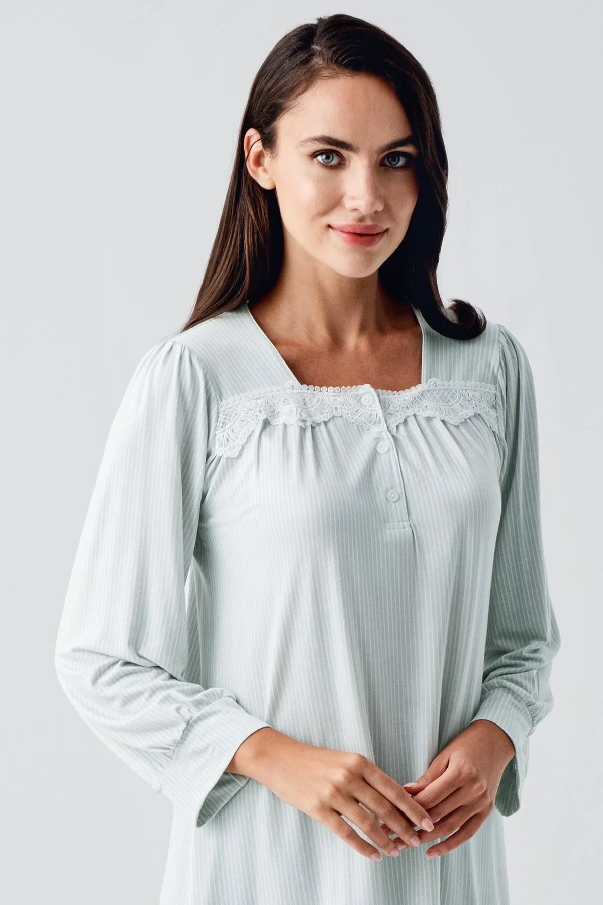 Lace Collar Maternity & Nursing Pajamas Green - 22100