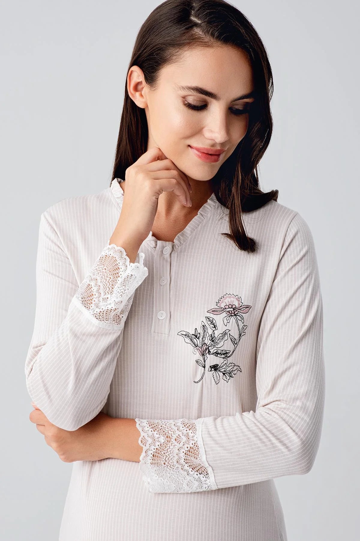 Lace Sleeve Maternity-Nursing Nightgown & Flowery Robe Set Powder - 24100