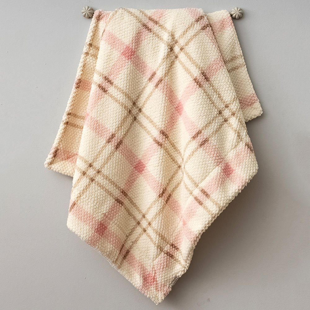 Plaid Themed Baby Blanket Pink - B047.95270.02