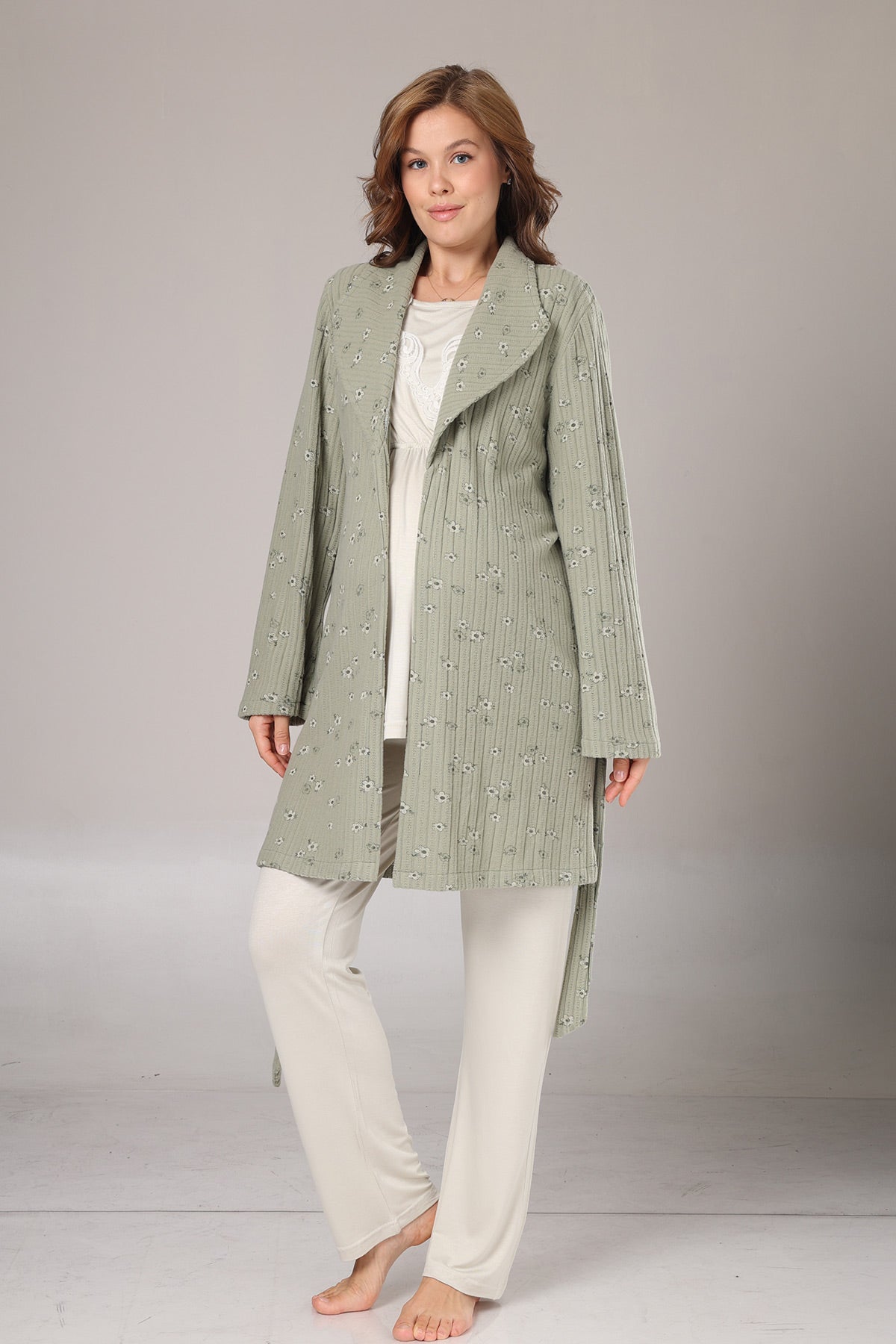 Lacy Double Breasted 3-Piece Maternity-Nursing Pajama & Patterned Robe Set Green - 1003