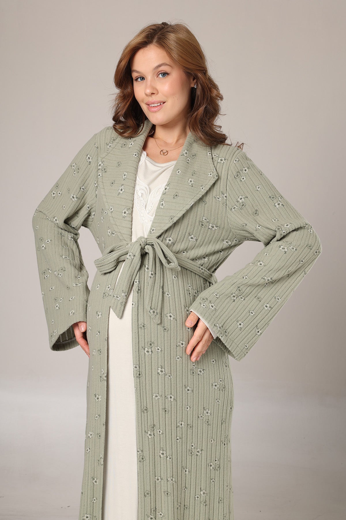 Lacy Double Breasted Maternity-Nursing Nightgown & Patterned Robe Set Green - 1009