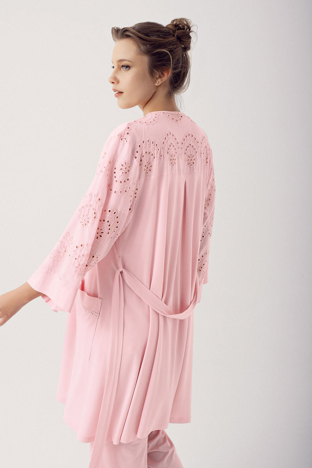 Motif Embroidered 3-Piece Maternity Feeding-Friendly Pajama & Robe Set Powder - S12305