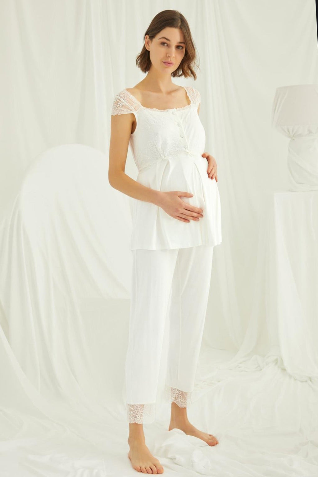 Lace Shoulder 3-Piece Maternity Feeding-Friendly Pajama & Robe Set Ecru - E18203