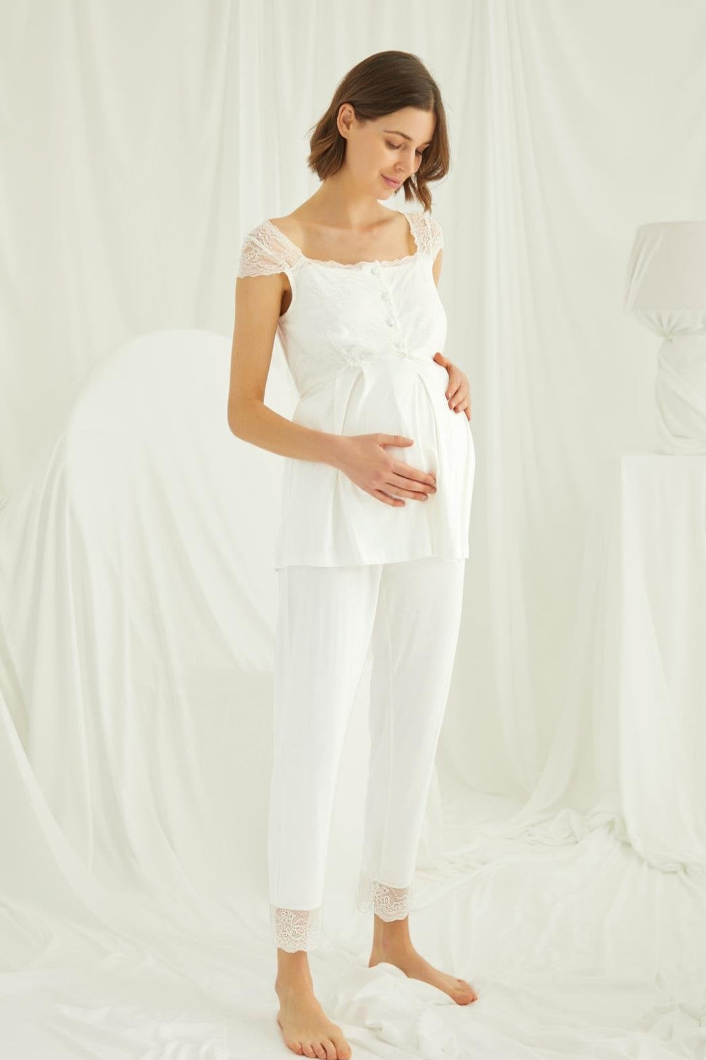 Lace Shoulder 3-Piece Maternity Feeding-Friendly Pajama & Robe Set Ecru - E18203