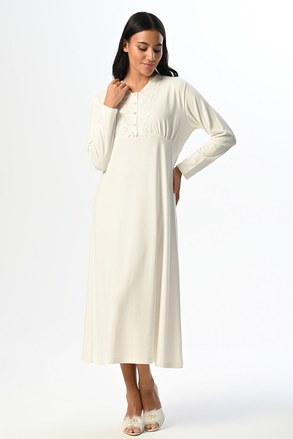 Lacy Edges Maternity Feeding-Friendly Nightgown & Robe Set - N24525