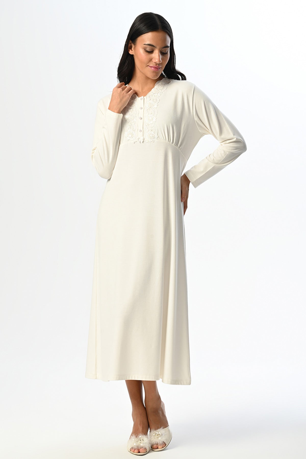 Lacy Edges Maternity Feeding-Friendly Nightgown & Robe Set - N24525