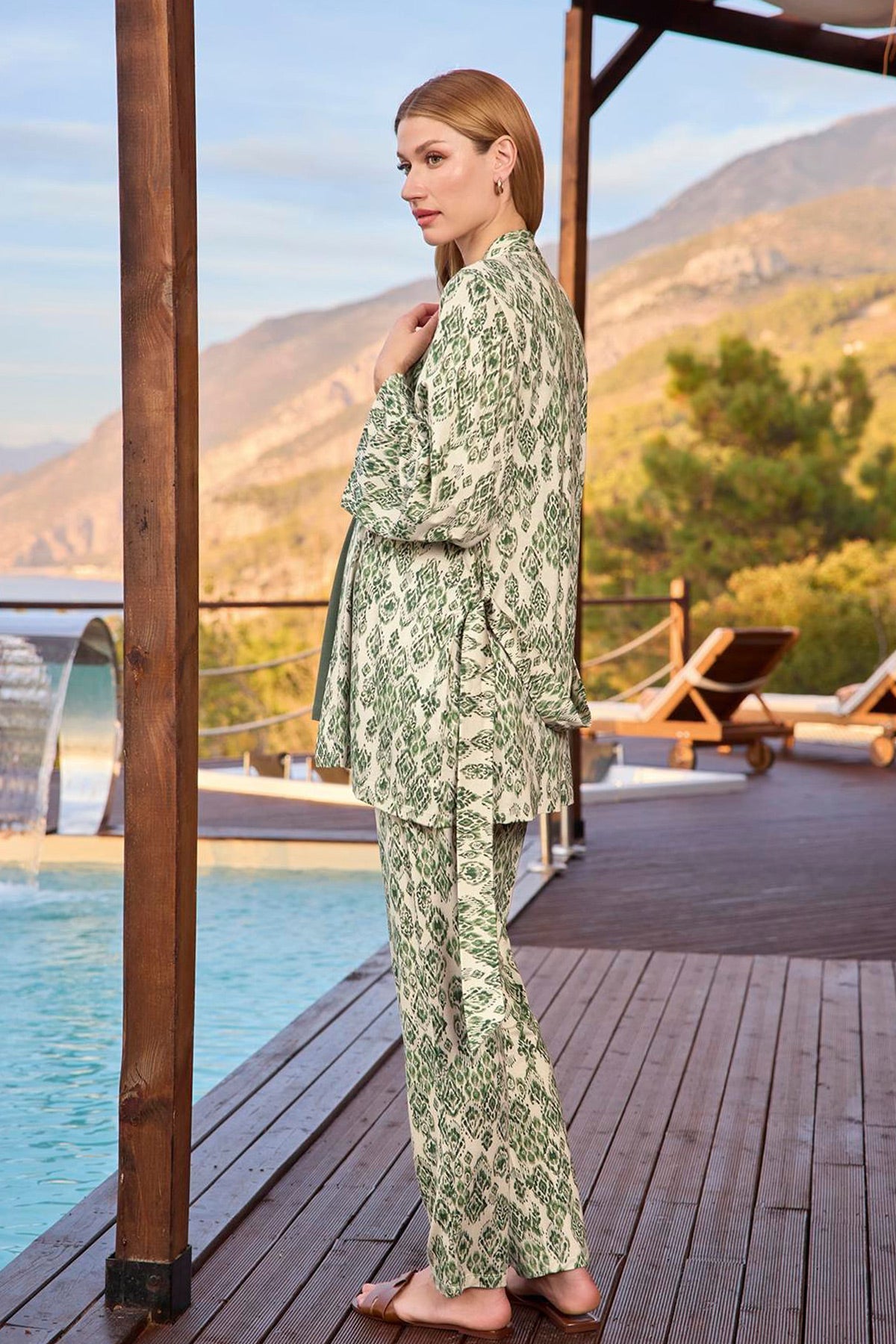 Lacy Strappy 3-Piece Maternity Feeding-Friendly Pajama & Patterned Robe Set Green - E25118