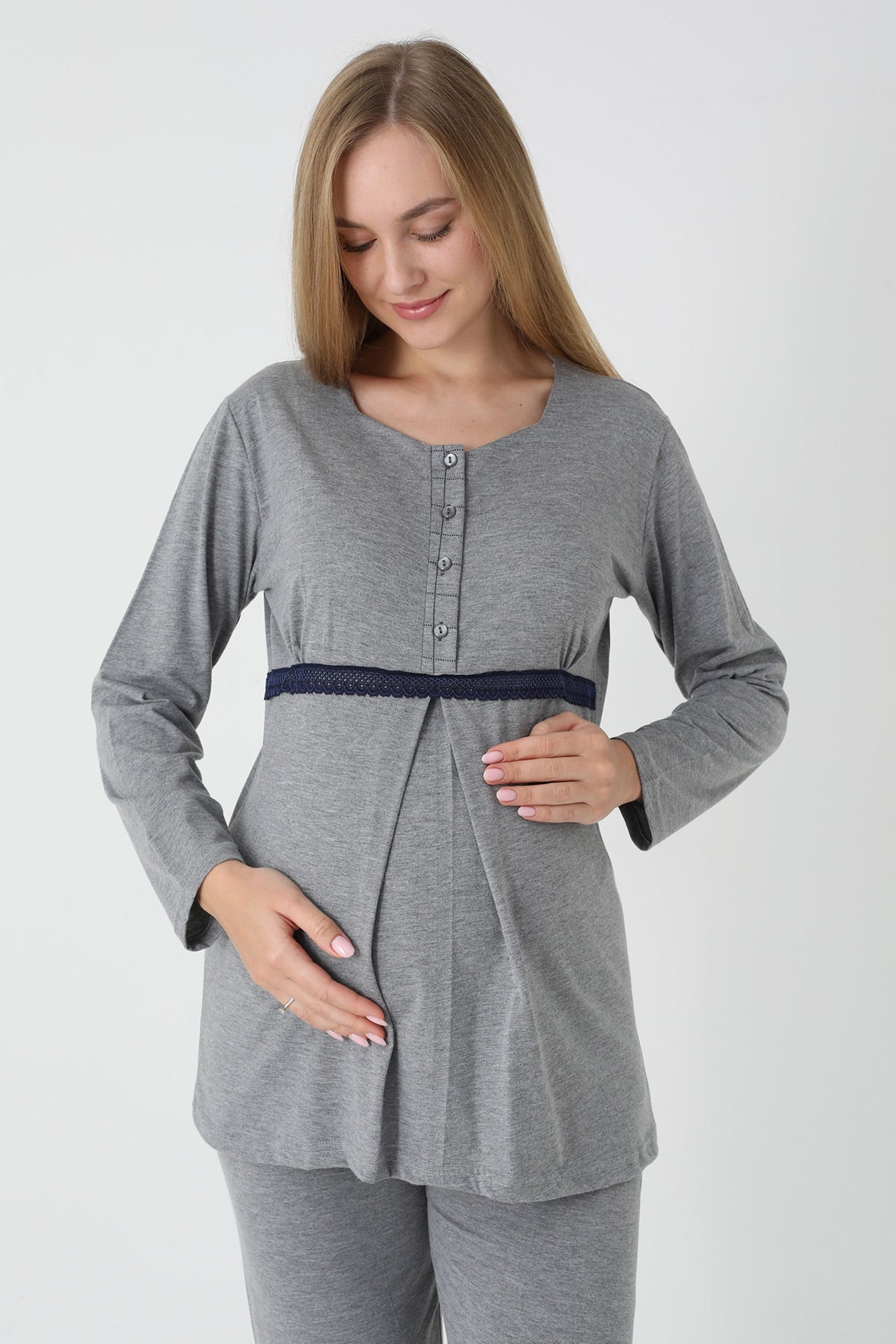 Plaid Pattern 3-Piece Maternity-Nursing Pajama & Robe Set Grey - 3457