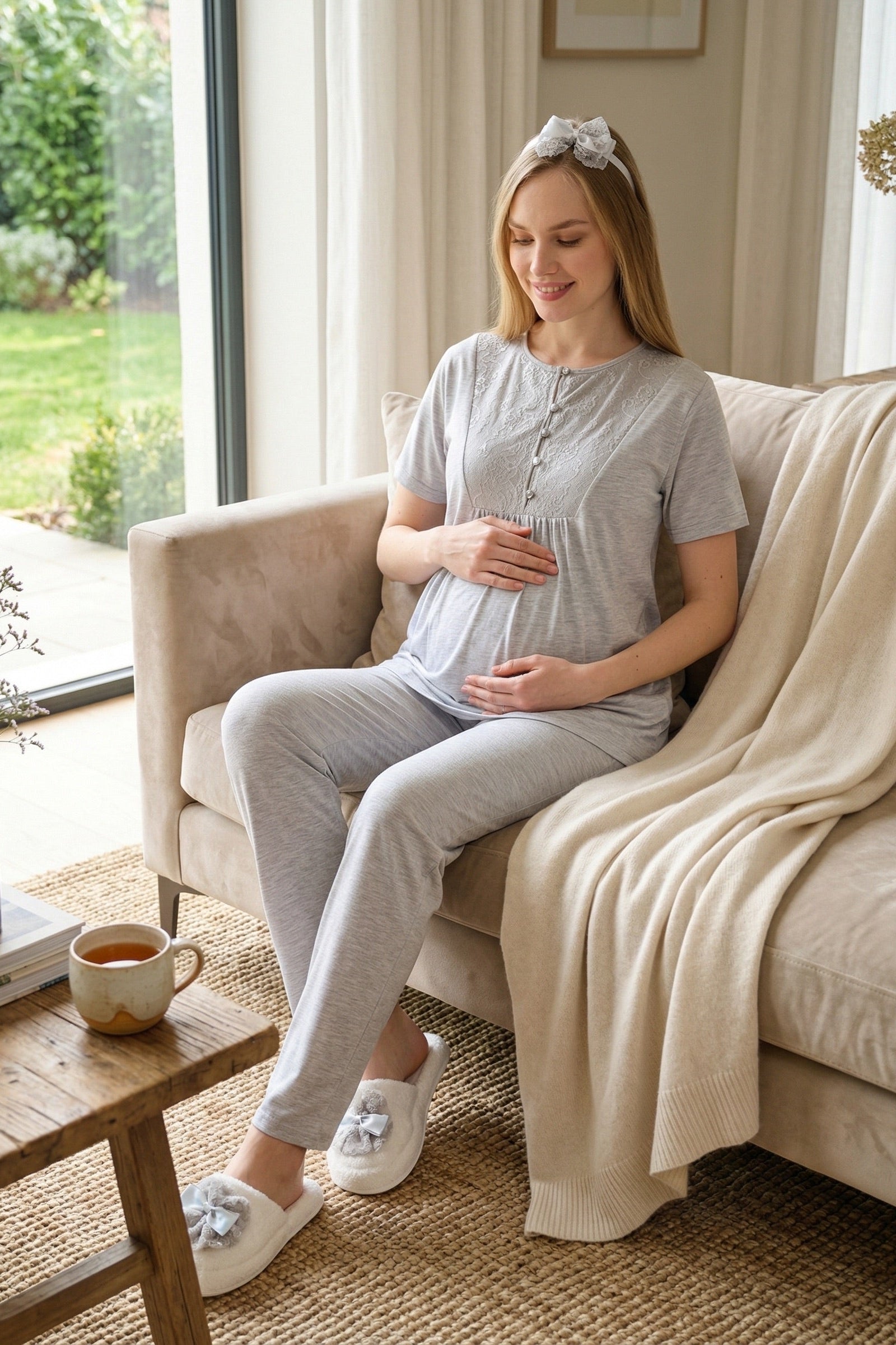 Lace Detailed 3-Piece Maternity-Nursing Pajama & Floral Patterned Robe Set Grey - 3470