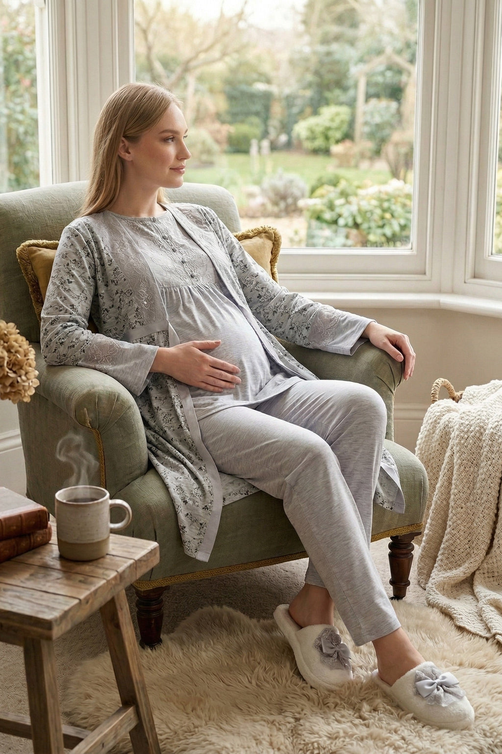 Lace Detailed 3-Piece Maternity-Nursing Pajama & Floral Patterned Robe Set Grey - 3470