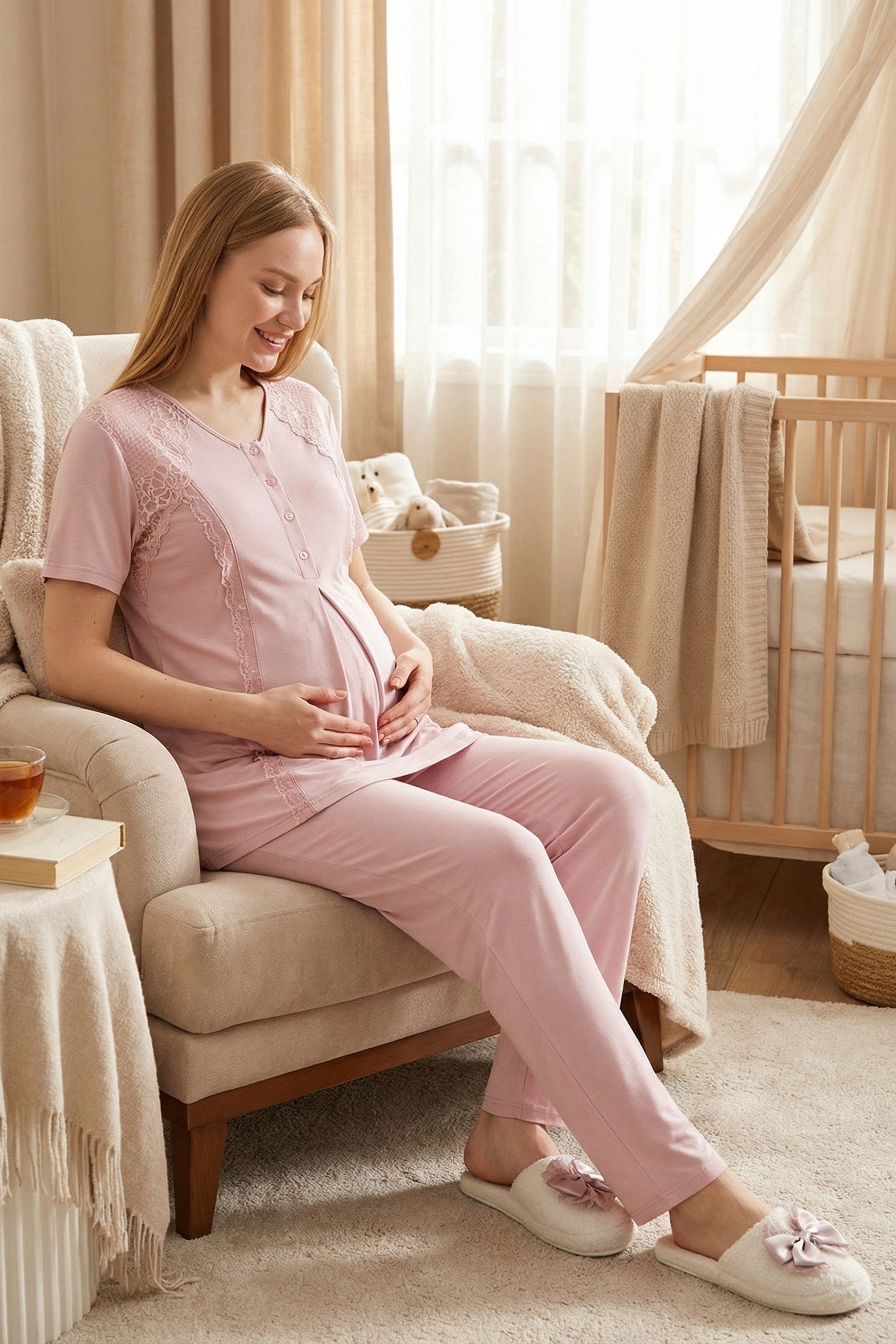 Elegant Lace Detailed 3-Piece Maternity-Nursing Pajama & Jacquard Robe Set Powder - 3477