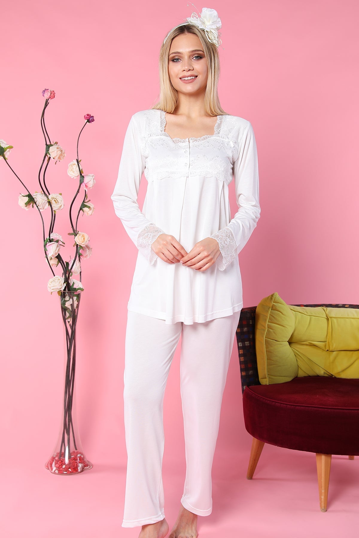 Lace Detailed 3-Pieces Maternity & Nursing Pajamas With Robe Ecru - 4004