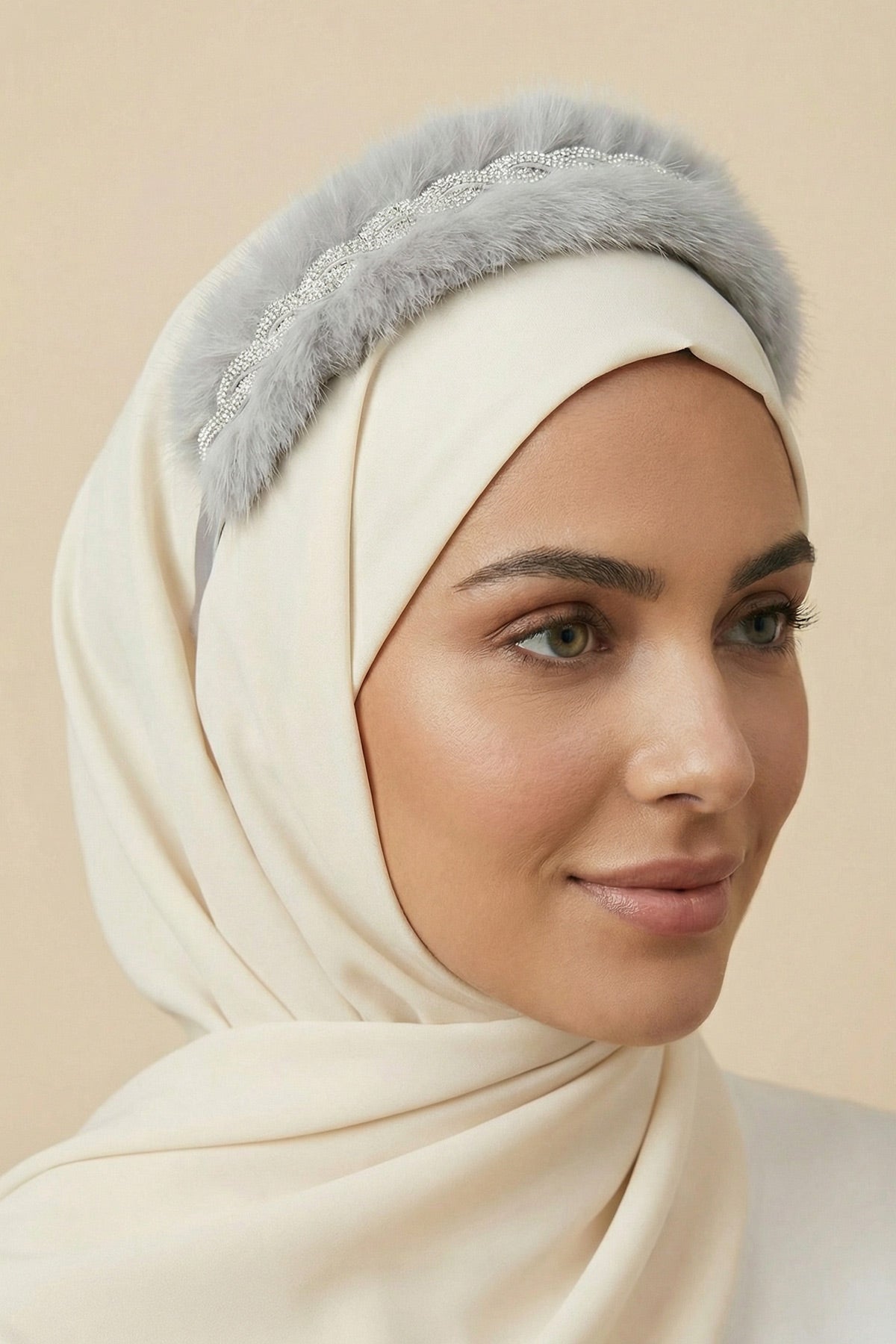 تاج بتصميم ريش بعد الولادة وتاج الزفاف باللون الرمادي - 9108